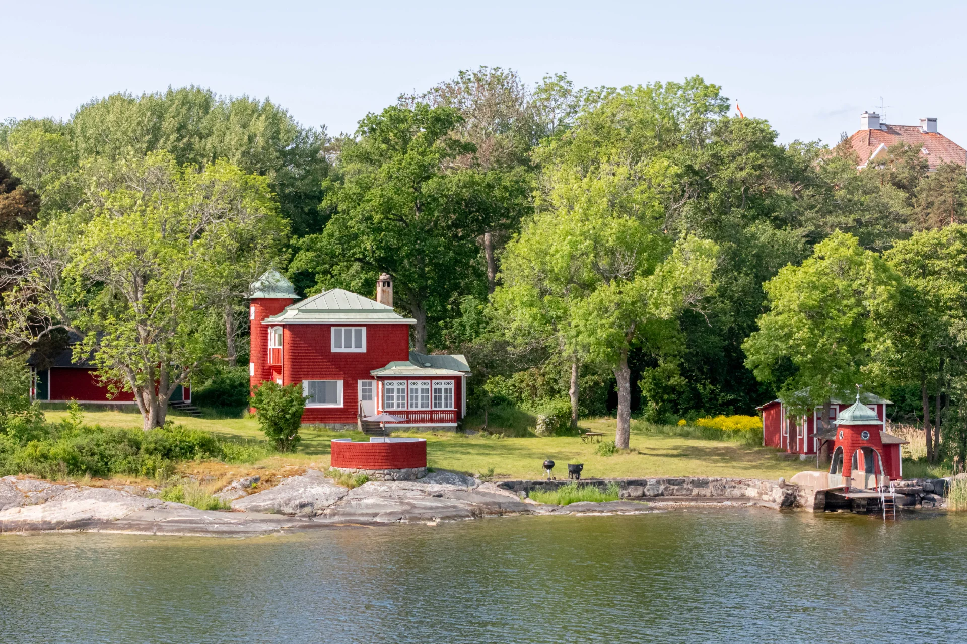 Historic Waterfront House Lidingo with Private Dock – Lidingö, Stockholm