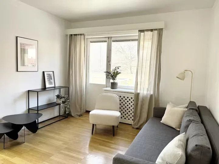 Quiet 1BR Apartment with Balcony, 20min to City – Telefonplan, Hägersten